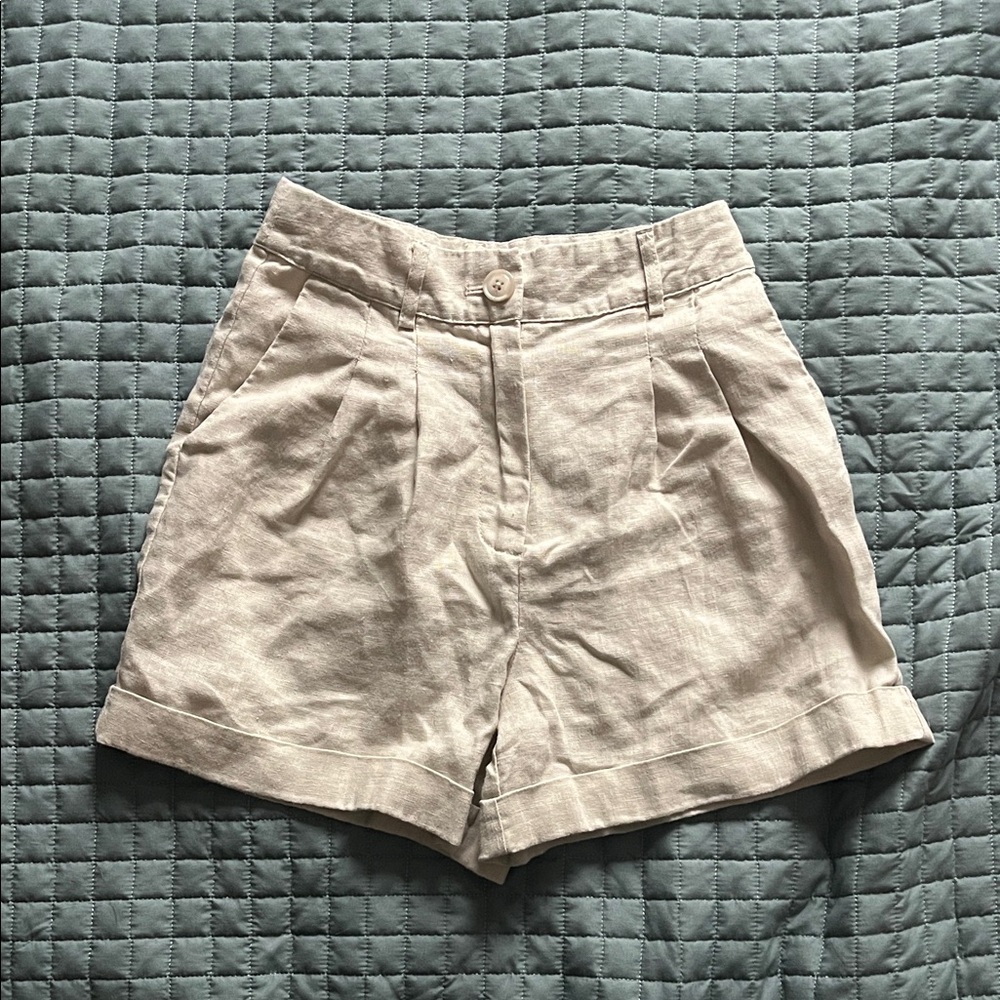 Cuffed linen shorts